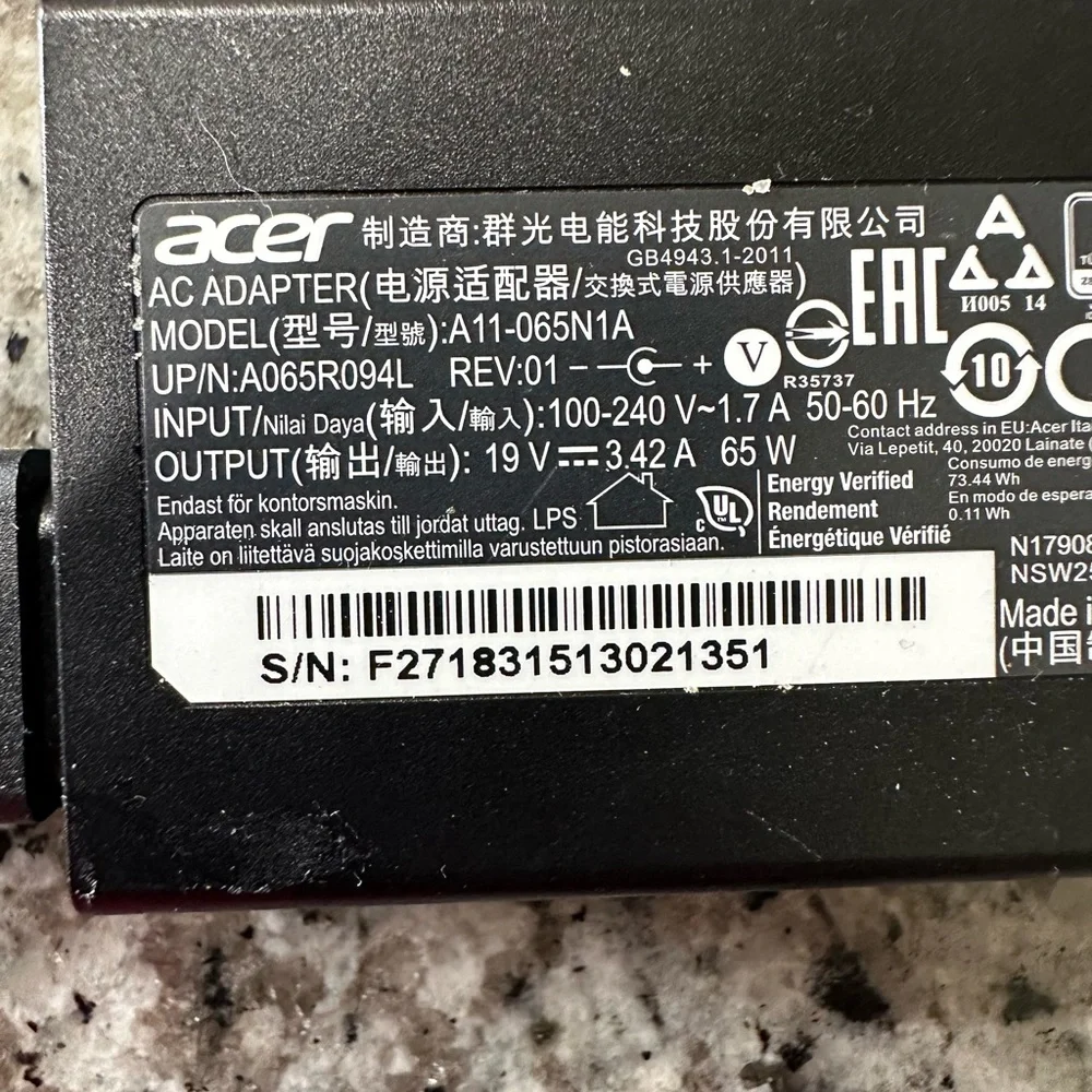 (1) ACER A11-065N1A 19V 3.42A 65W Genuine Original AC Power Adapter Charger
